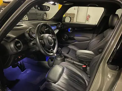 MINI Cooper S Steptronic — Sportivité britannique et efficacité énergétique — fianco