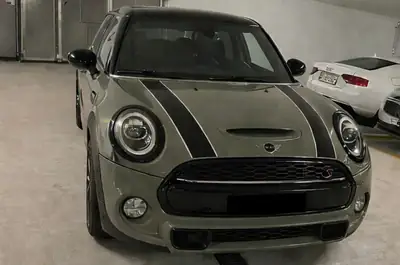 MINI Cooper S Steptronic — Sportivité britannique et efficacité énergétique — vista esterna