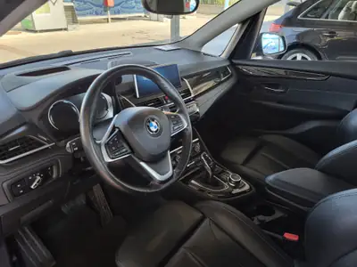 BMW 220 Active Tourer — Monospace compact premium, 192 ch et faible consommation — intérieur
