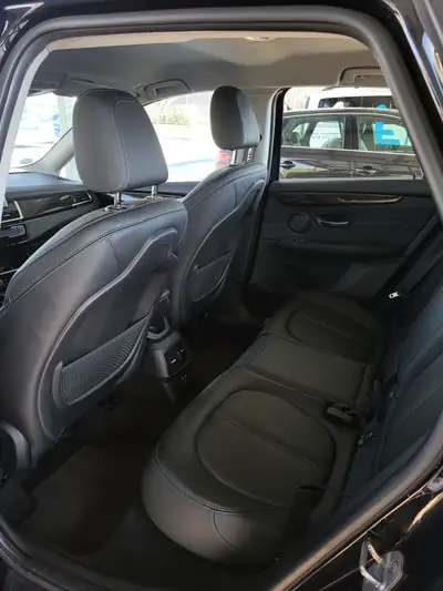 BMW 220 Active Tourer — Monospace compact premium, 192 ch et faible consommation — tableau de bord