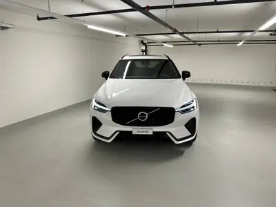 Volvo XC60 T6 eAWD Plug-in Hybrid — SUV premium 398 ch, électrifié et ultra-équipé — side view