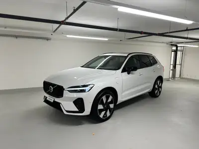 Volvo XC60 T6 eAWD Plug-in Hybrid — SUV premium 398 ch, électrifié et ultra-équipé — exterior view
