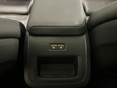Volvo XC60 T6 eAWD Plug-in Hybrid — SUV premium 398 ch, électrifié et ultra-équipé — Thumbnail 18