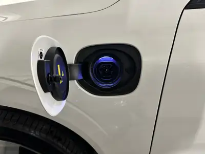 Volvo XC60 T6 eAWD Plug-in Hybrid — SUV premium 398 ch, électrifié et ultra-équipé — Thumbnail 20