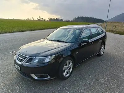 SAAB 9-3 2.0T Aero XWD — Berline de caractère avec turbo 210 ch et traction intégrale — Heckansicht