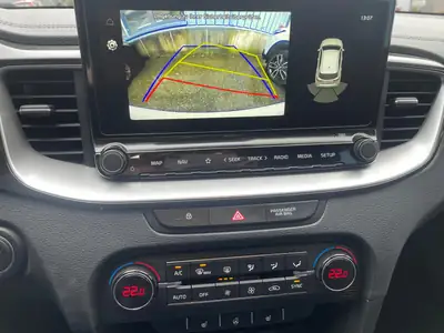 Kia Ceed 1.4 TGDI DCT — Berline dynamique, équipement premium et frais d'entretien récent — Miniatur 11