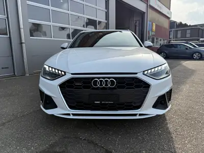 Audi A4 Avant 45 TFSI S line — Break sportif quattro, fraîchement révisé — Seitenansicht
