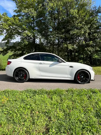 BMW M2 CS — Coupé sportif manuel, à peine roulé, 450 ch pure performance — vue extérieure