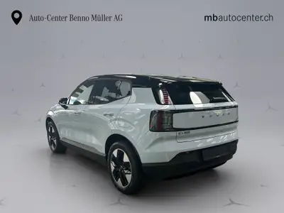 Volvo EX30 E40 Plus — SUV électrique compact, 14'000 km seulement — arrière
