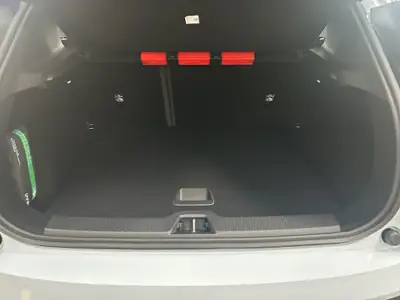 Volvo EX30 E40 Plus — SUV électrique compact, 14'000 km seulement — Miniature 18