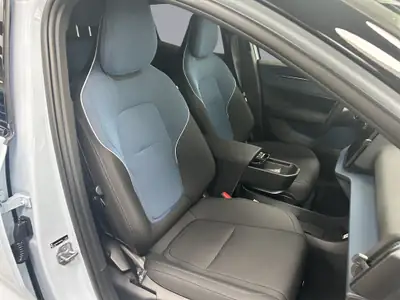 Volvo EX30 E40 Plus — SUV électrique compact, 14'000 km seulement — Miniature 16