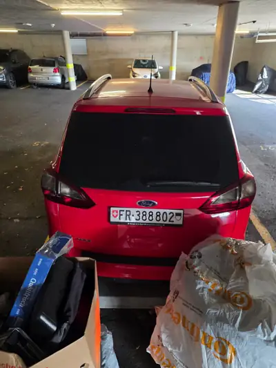 Ford Grand C-MAX 2.0 TDCi — Monospace 7 places, moteur robuste et économe — intérieur