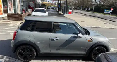 MINI One First 2015 — Citadine maligne, entretien complet, garantie 3 mois — intérieur