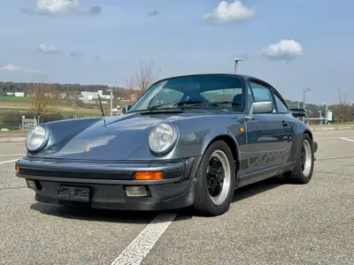 Porsche 911 Carrera 1984 — Légende des années 80, moteur révisé, matching numbers — Außenansicht