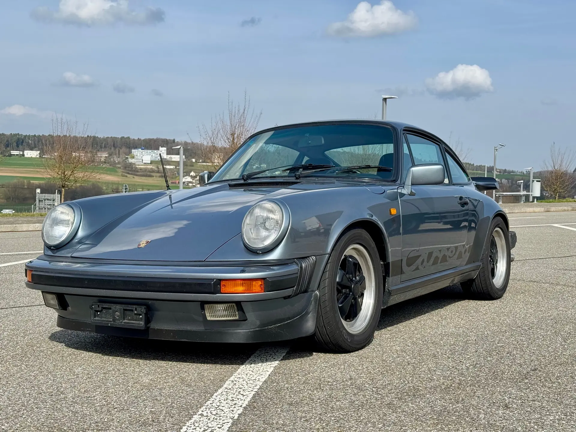 Porsche 911 Carrera 1984 — Légende des années 80, moteur révisé, matching numbers