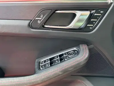 Porsche Macan 2.9 V6 GTS — 440 ch, design sportif rouge métallisé, 70'000 km seulement — Thumbnail 17