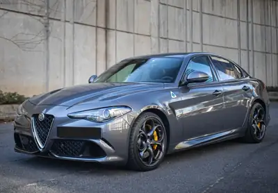 Alfa Romeo Giulia 2.9 V6 Quadrifoglio — 510 ch, sportive italienne d'exception — vue extérieure