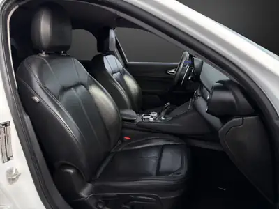 Alfa Romeo Giulia 2.2 JTDM — Berline diesel sportive, 171000 km, sans sinistre — Thumbnail 9