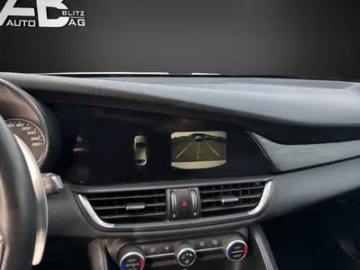Alfa Romeo Giulia 2.2 JTDM — Berline diesel sportive, 171000 km, sans sinistre — Thumbnail 12