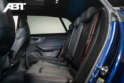 Audi RSQ8 ABT 740 PS — SUV ultra-sportif avec carbone complet et garantie — vista posteriore