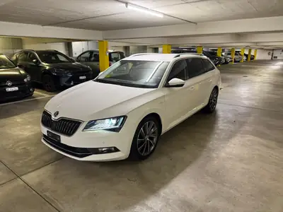 Skoda Superb Combi 2.0 TDi L&K 4x4 — Monospace familial robuste, 4x4 intégral et service complet — exterior view