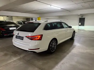 Skoda Superb Combi 2.0 TDi L&K 4x4 — Monospace familial robuste, 4x4 intégral et service complet — dashboard