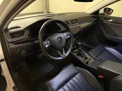 Skoda Superb Combi 2.0 TDi L&K 4x4 — Monospace familial robuste, 4x4 intégral et service complet — Thumbnail 9