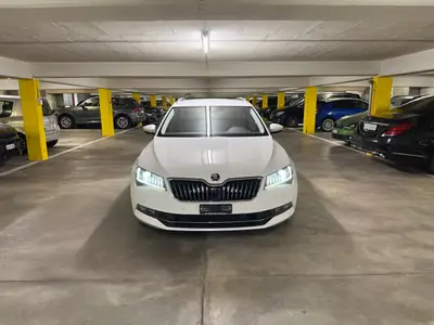 Skoda Superb Combi 2.0 TDi L&K 4x4 — Monospace familial robuste, 4x4 intégral et service complet — Thumbnail 8