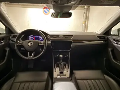 Skoda Superb Combi 2.0 TDi L&K 4x4 — Monospace familial robuste, 4x4 intégral et service complet — Thumbnail 10
