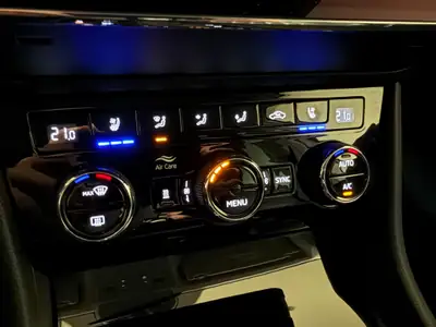 Skoda Superb Combi 2.0 TDi L&K 4x4 — Monospace familial robuste, 4x4 intégral et service complet — Thumbnail 17