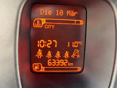 Fiat Panda 0.9 Cross TwinAir Turbo 4x4 — Petit baroudeur robuste et économe — Thumbnail 11