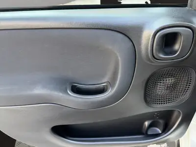 Fiat Panda 0.9 Cross TwinAir Turbo 4x4 — Petit baroudeur robuste et économe — Thumbnail 12