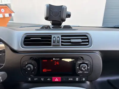 Fiat Panda 0.9 Cross TwinAir Turbo 4x4 — Petit baroudeur robuste et économe — Thumbnail 15