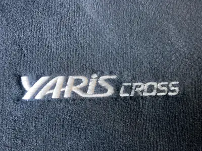 Toyota Yaris Cross 1.5 Premiere Edition — Hybride AWD, Équipement premium et 25 957 km — Miniature 11