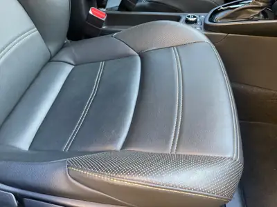 Toyota Yaris Cross 1.5 Premiere Edition — Hybride AWD, Équipement premium et 25 957 km — Miniature 18