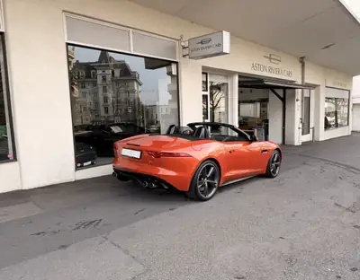 Jaguar F-Type Convertible 5.0 V8 S/C — Roadster british de prestige, couleur Fire Sand mythique — Miniatur 9