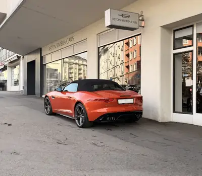 Jaguar F-Type Convertible 5.0 V8 S/C — Roadster British iconique, 495 ch et couleur de lancement — intérieur