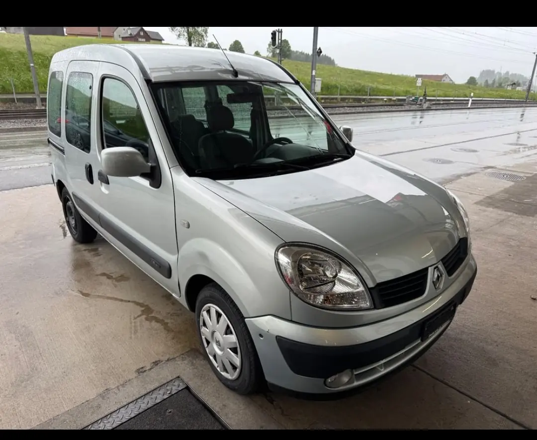 Renault Kangoo 2008 — Utilitaire compact fiable, sans sinistre, gris métallisé — vista esterna