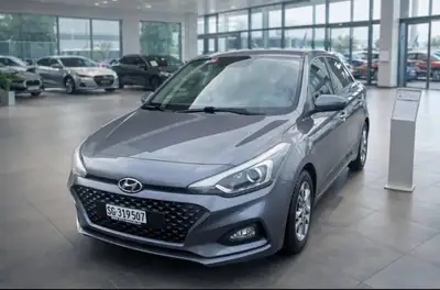 Hyundai i20 1.0 T-GDi Vertex — Citadine dynamique, frais ab MFK et lenkradheizung — vista esterna