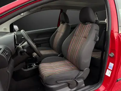 VW Fox 1.4 75 ch — Citadine dynamique, fraîchement révisée et sans sinistre — Miniature 7