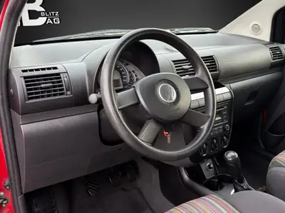 VW Fox 1.4 75 ch — Citadine dynamique, fraîchement révisée et sans sinistre — Miniature 8