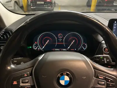 BMW X3 xDrive 20d xLine — Diesel performant, toit panoramique, excellent état — côté