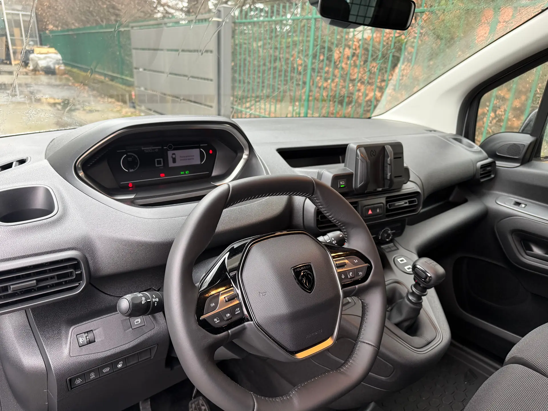 Peugeot Partner 2025 occasion LUGANO — 2