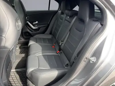 Mercedes-Benz A 250 AMG Line 4MATIC — Berline sportive, 224 ch et transmission intégrale — Miniature 10