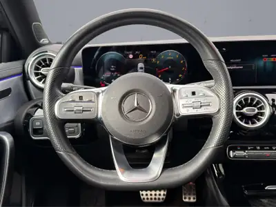 Mercedes-Benz A 250 AMG Line 4MATIC — Berline sportive, 224 ch et transmission intégrale — Miniature 12