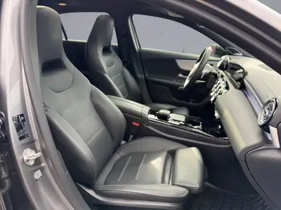 Mercedes-Benz A 250 AMG Line 4MATIC — Berline sportive, 224 ch et transmission intégrale — Miniature 16