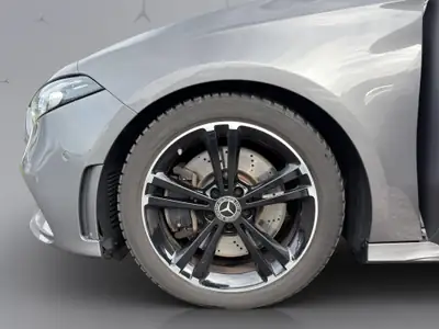 Mercedes-Benz A 250 AMG Line 4MATIC — Berline sportive, 224 ch et transmission intégrale — Miniature 21