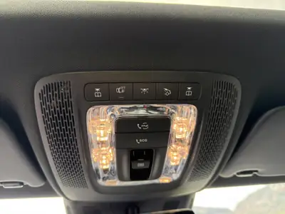 Mercedes-Benz A 250 AMG Line 4MATIC — Berline sportive, 224 ch et transmission intégrale — Miniature 19