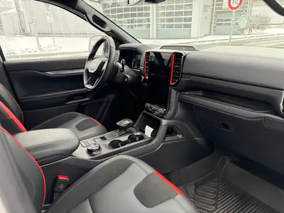 Ford Ranger Raptor 3.0 EcoBoost 4x4 — Pickup haute performance, état neuf — Innenraum