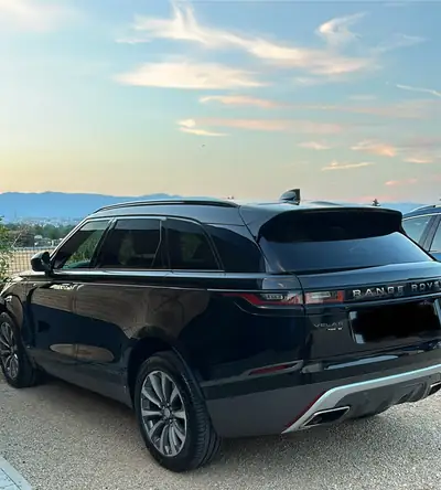 Land Rover Range Rover Velar R-Dynamic P 300 — SUV Premium 2019, 68'610 km, Moteur Essence Performant — rear view
